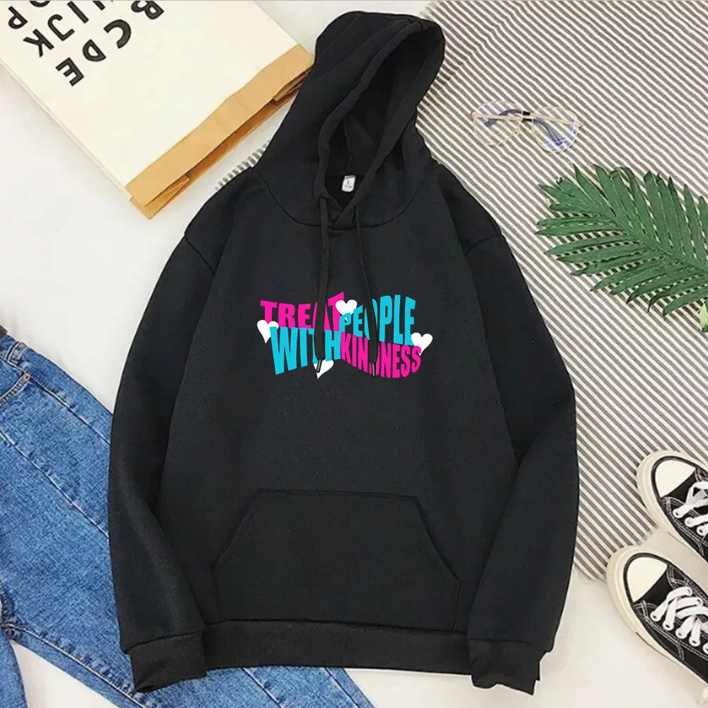 

Treat People with Kindness Sweatshirt Women Gothic Letter Pullovers Harry Styles Pink Tops Streetwear Women Kawaii Hoodie