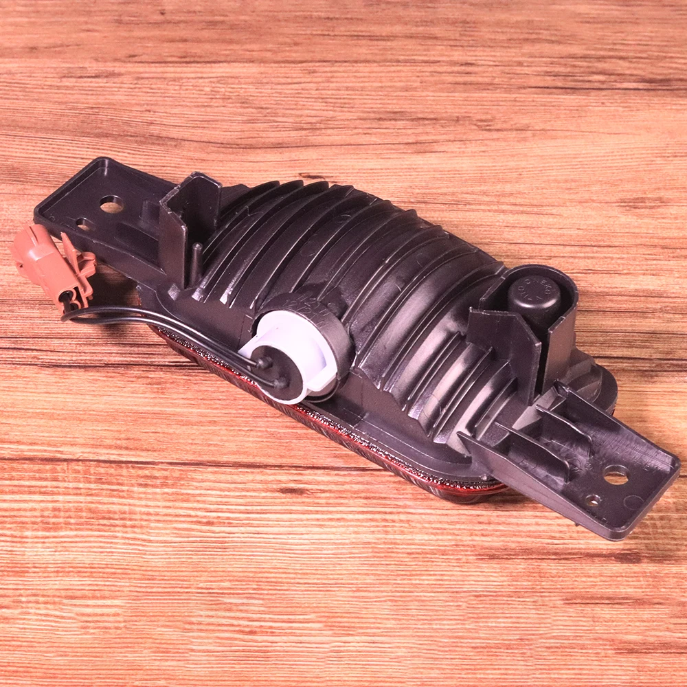 1Pc Red Rear Spare Tire Cover Tail Fog Lamp Light Fit for Mitsubishi Pajero Shogun v87 v93 v97 2007 2008 2009 2010 2011 2012  (6)