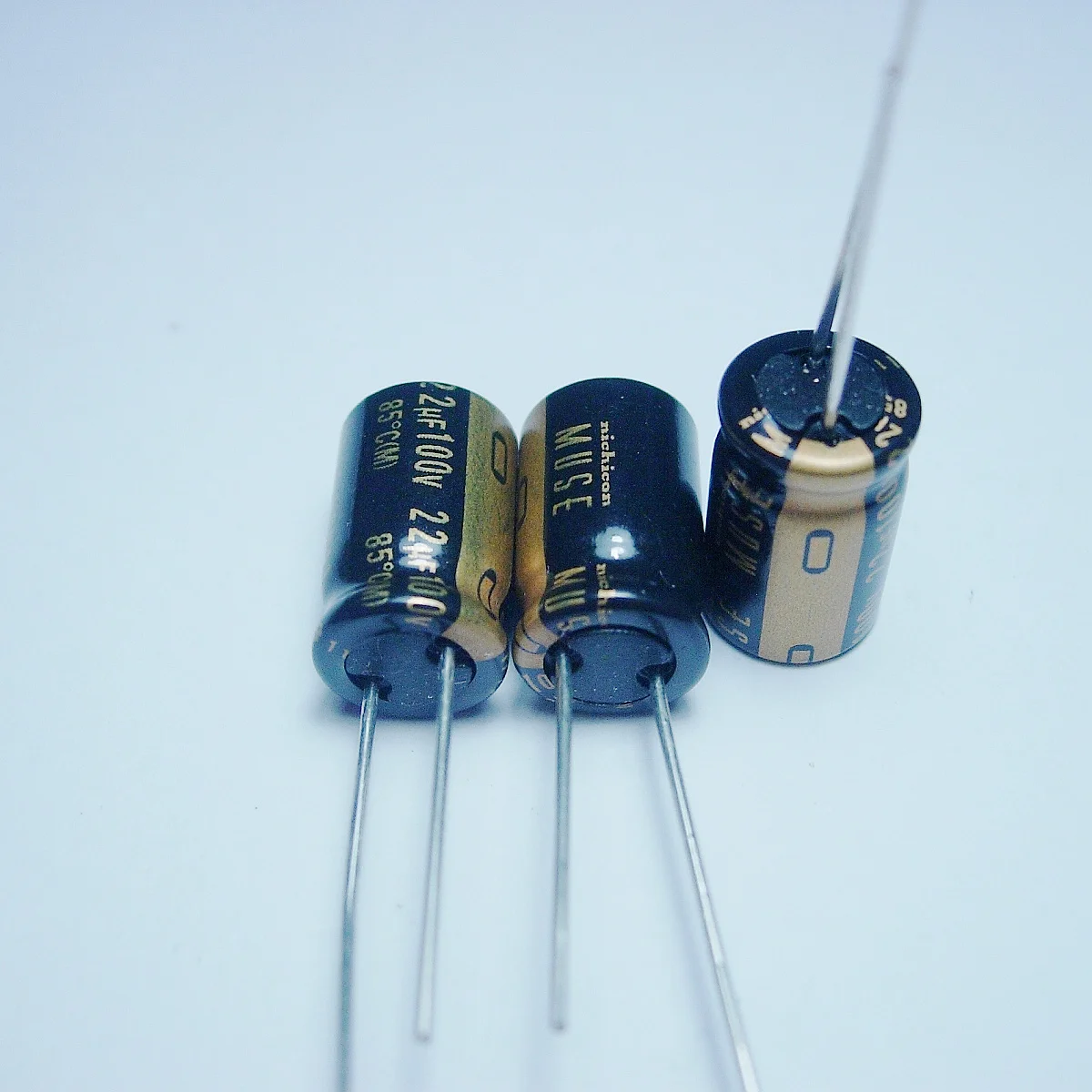 10 шт в упаковке новая NICHICON MUSE плотным верхним ворсом KZ 22 мкФ 100V 10X16 мм 100V22UF Nichicon