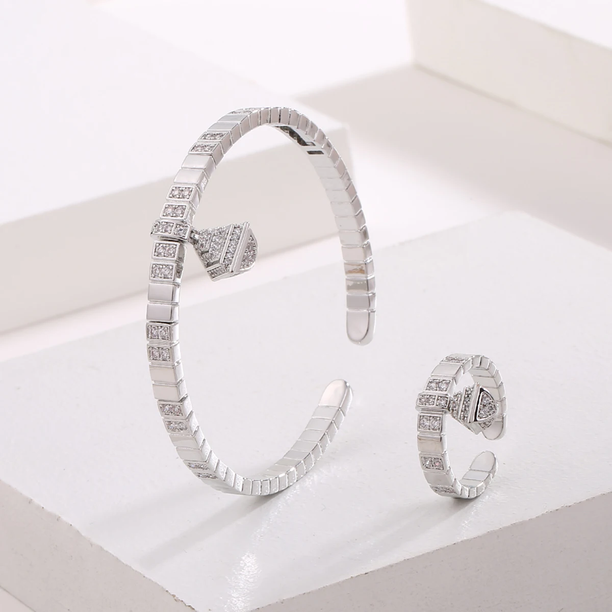 New Romatic Women's Fashion 2 Pcs Bracelet & Ring Set Simple Copper Geomatic Design Gold Open Cuff Bangle Jewelry Set