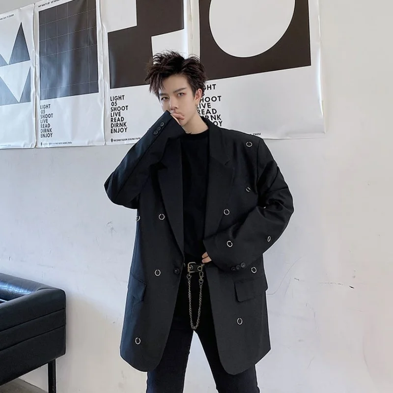 Рисунок 3 - Пиджак мужской свободного покроя на одной пуговице