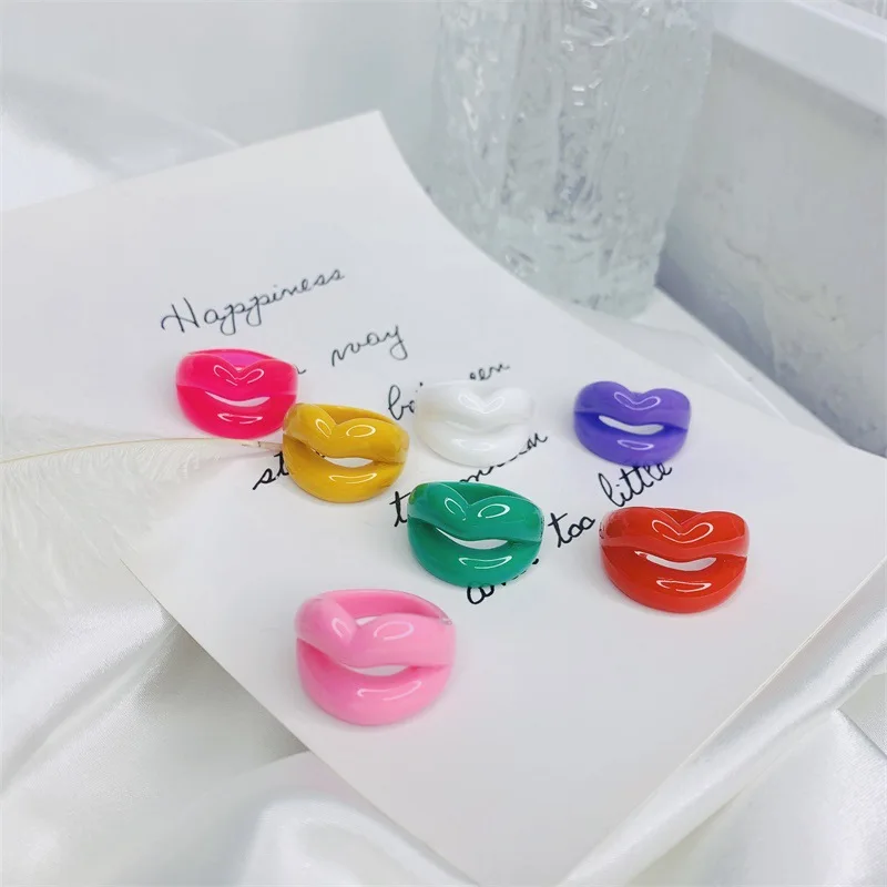 Finger Ring New Fashion Punk Colorful Lips Shape Hollow Resin Mouth Lip Acrylic For Women Girl Hiphop Party