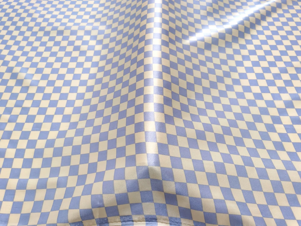 1 Meter x 1,48 Meter Schachbrettmuster Satinstoff Geometrisches Seidiges Charmeuse-Material für Schal, Kleid, Futter, Nähen, DIY – Detail 8