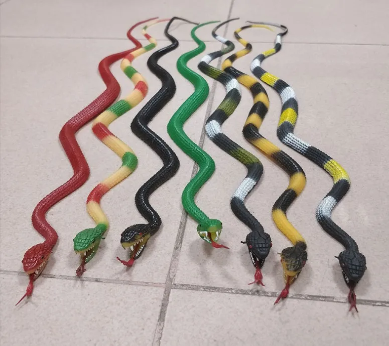 Serpiente de simulación de serpiente falsa, serpiente de goma suave, juguete de plástico