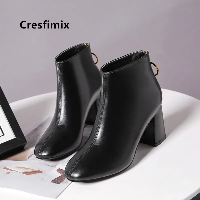 Cresfimix/женские классические Бежевые ботинки на высоком каблуке; женские повседневные водонепроницаемые осенние ботинки с круглым носком из искусственной кожи черного цвета; Damskie Buty; B7008
