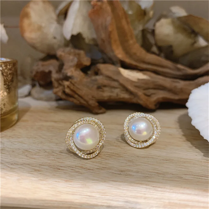 2020 Trendy Unusual Geometric Whirlpool Shape Pearl Clip on Earrings for Woman Non Pierced Exquisite Fashion Jewelry Party