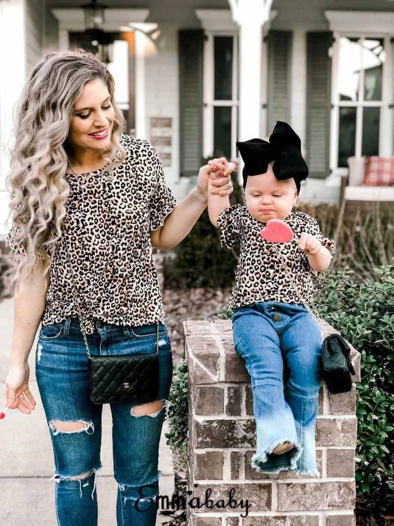 

Family Match Outfits Clothes Mother Daughter Kids Matching T-shirt Womens Girls Tops Leopard mother and daughter t-shirt