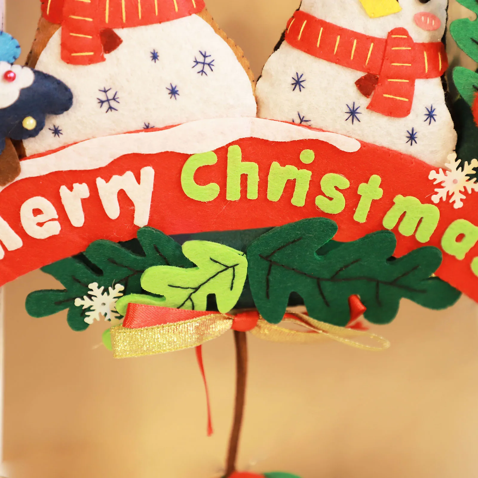 Felt Christmas Decorations Kids' Felt Craft Kits Christmas Sewing Set Starter Kits Non-Woven Handmade DIY Hanging Garland Wreath