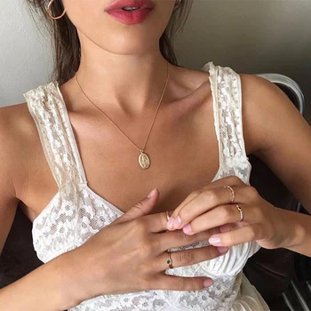 

Retro simple Virgin Mary necklace female hanging long necklace coin necklace to send mom's fashion gift jewelry