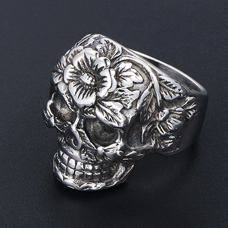 Anello con teschio in acciaio | Articoli gotici | Mercante di Sogni Anello con teschio in acciaio | Articoli gotici | Mercante di Sogni