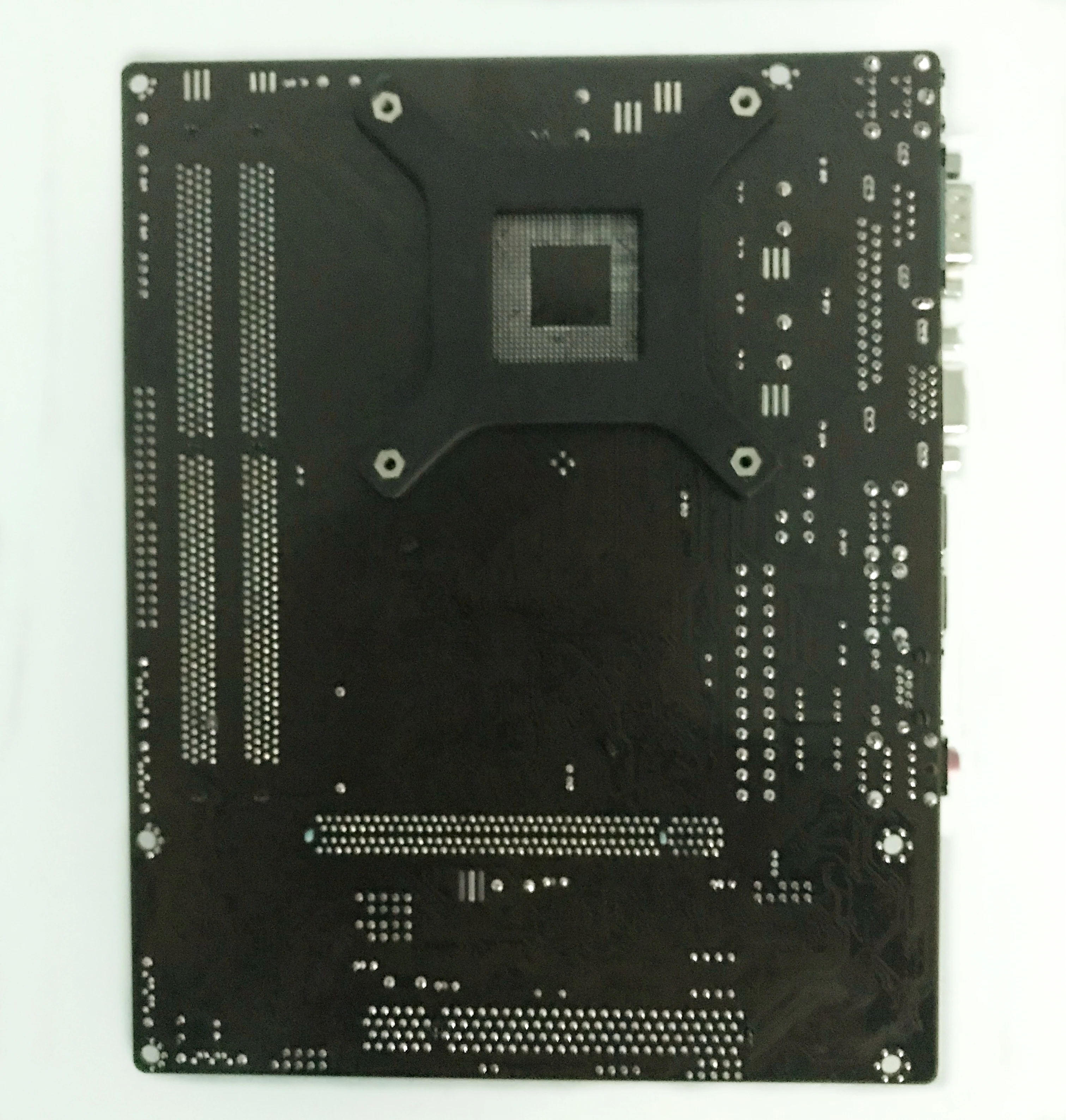 PCWINMAX комплект материнской платы. Материнская плата LGA 775/771 G31 с процессором E5xxx. Оперативная память DDR2 2G x 2R(4G), вентилятор
