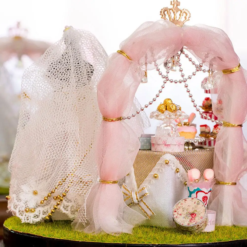 DIY кукольный домик Миниатюрный дом замок пыленепроницаемый Свадебный костюм DIY Миниатюрный Кукольный домик комплект с музыкальным движением С Пылезащитным покрытием