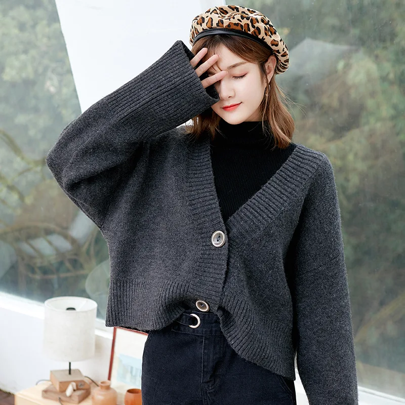 

Winter Loose Short Style Jacket Thick Lady V-neck Batwing Sleeve Knitted Cardigan Jacket Vintage Female Solid Button Cardigan