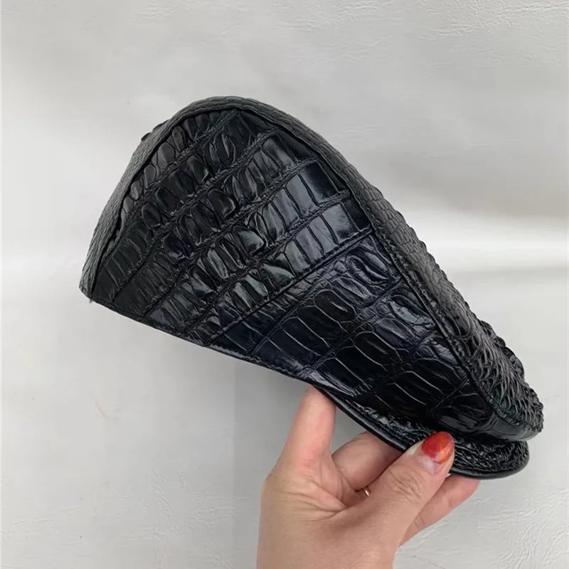 Рисунок 4 - Кепка мужская из натуральной крокодиловой кожи