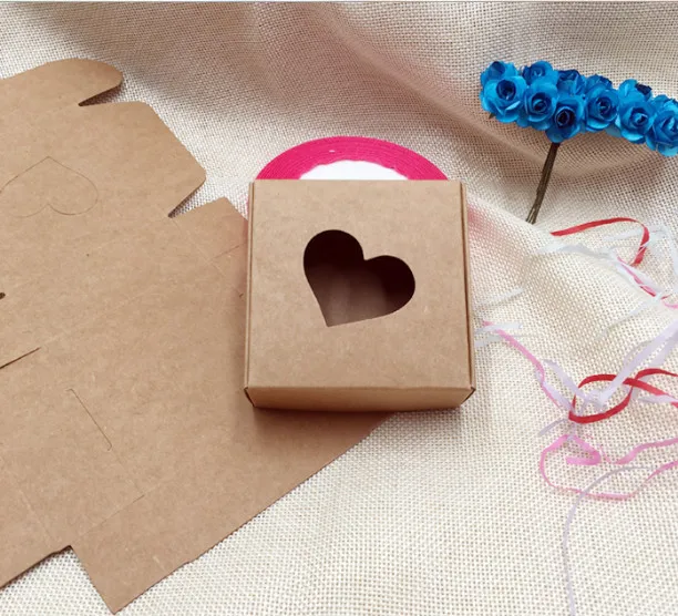 

6.5*6.5*3cm Brown Heart Hollow Out Kraft Paper Box Handmade Gift Soap Business Card Favor Party Christmas Cosmetic Package Boxes