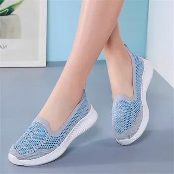 

2020 new spring and summer flying weaving leisure set of flat flat fashion mother shoes a pedal lazy women's shoes