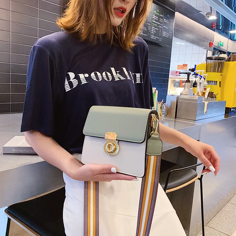 

wind retro bag 2019 new women's bag Korean version of contrast wide shoulder strap Messenger bag shoulder bag small square bag
