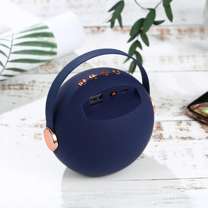 Новое поступление изысканный Bluetooth мини Динамик с Портативный ремешок из матовой кожи Металлические Беспроводной музыкальный ящик Поддержка TF карта USB диск