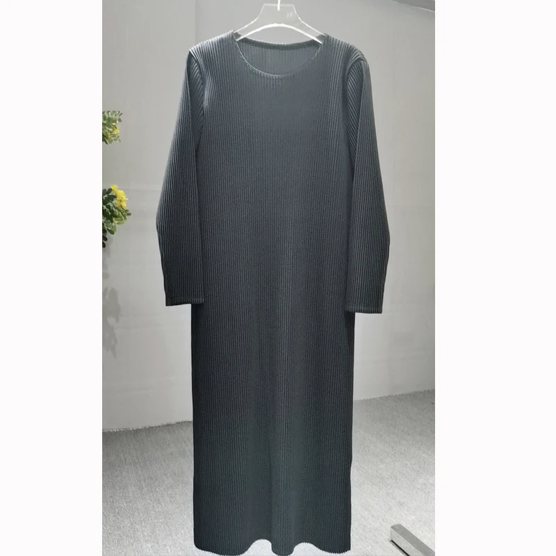 Горячая Miyake элегантное модное однотонное платье с длинными рукавами и круглым вырезом с разрезом, утолщенное приталенное платье