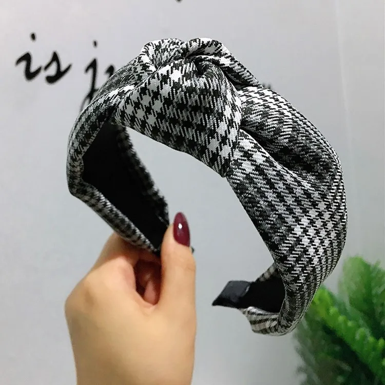 12604193917_1325823027