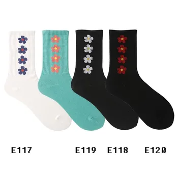 

Streetwear Flower Embroider Cute Socks Women Japanese Korean Harajuku Style Kawaii Socks Autumn Winter for Ladies