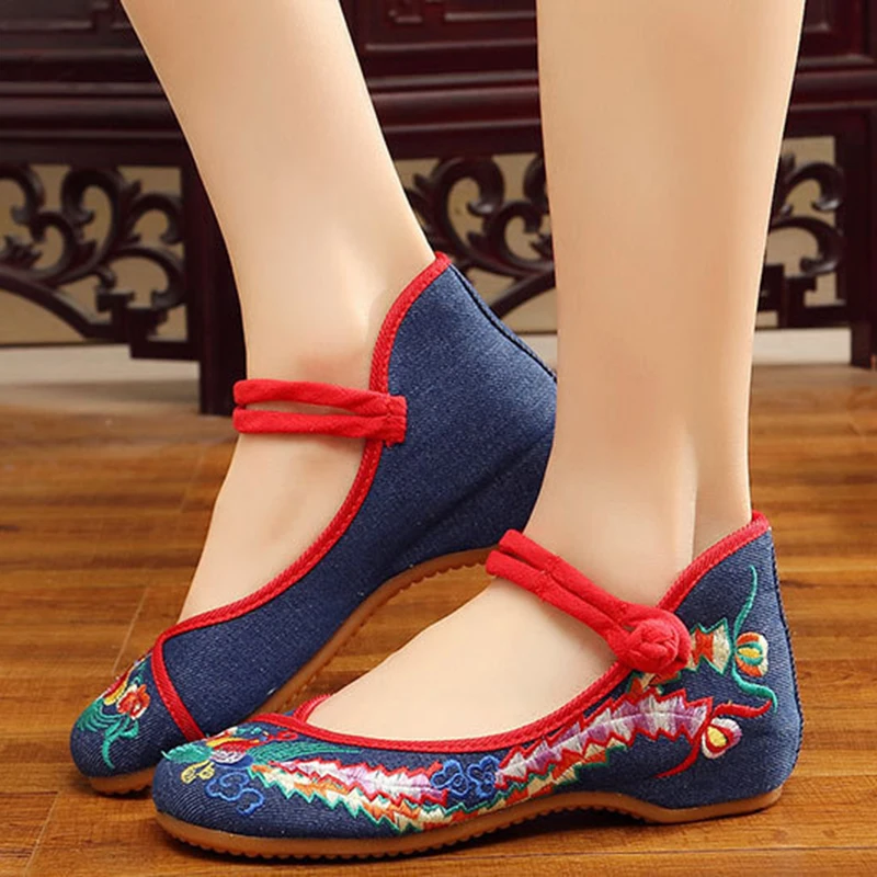 Женская обувь на плоской подошве; сезон весна-лето; Size35-43; Винтажная обувь с цветочной вышивкой; Женская Повседневная тканевая танцевальная обувь в китайском стиле