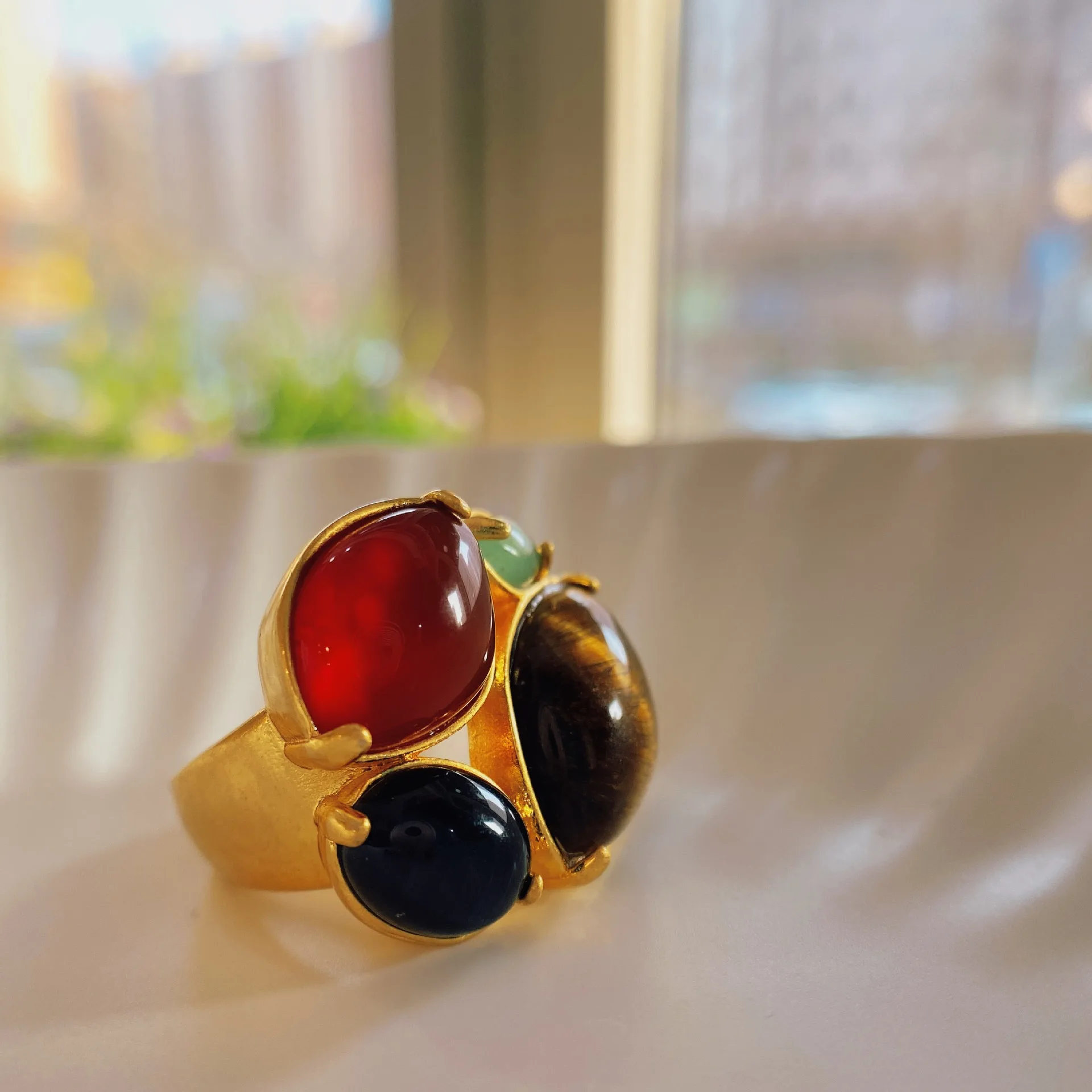 

Fashion trendy new natural color retro style ring