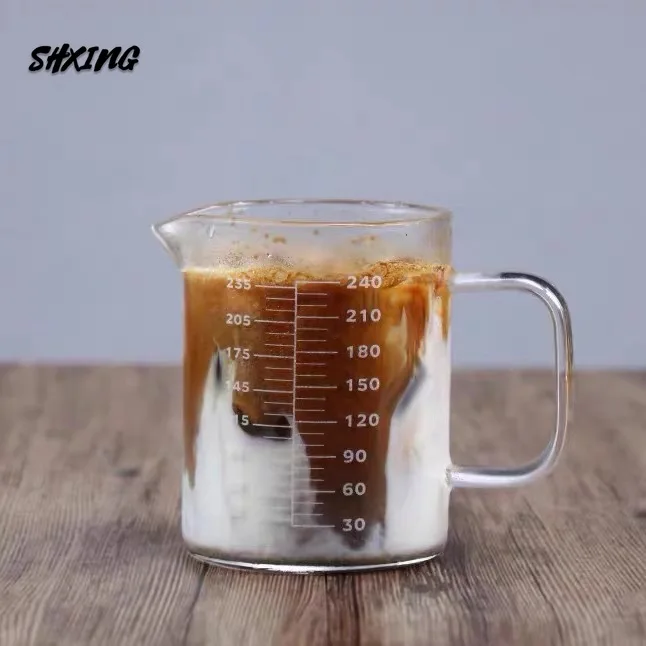 

Drinking Cup with Scale and Lid Glass Cold Water Cup High Temperature Resistant Milk Cup for Baking Transparent Eco-Friendly