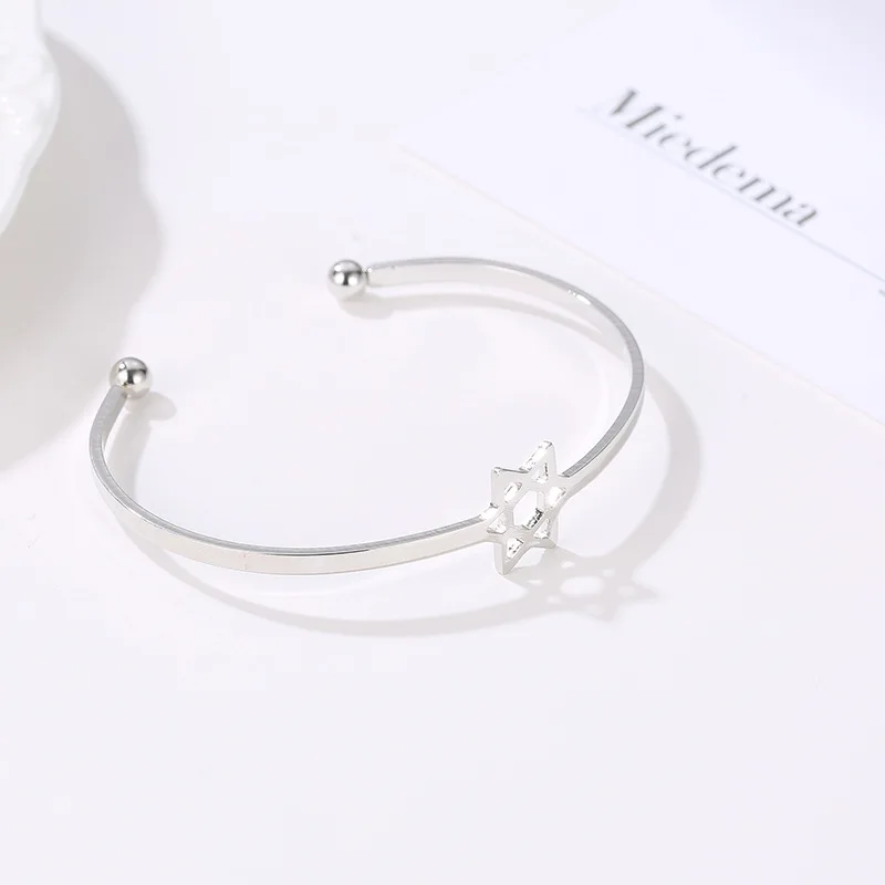 4-10640436016_2130544268