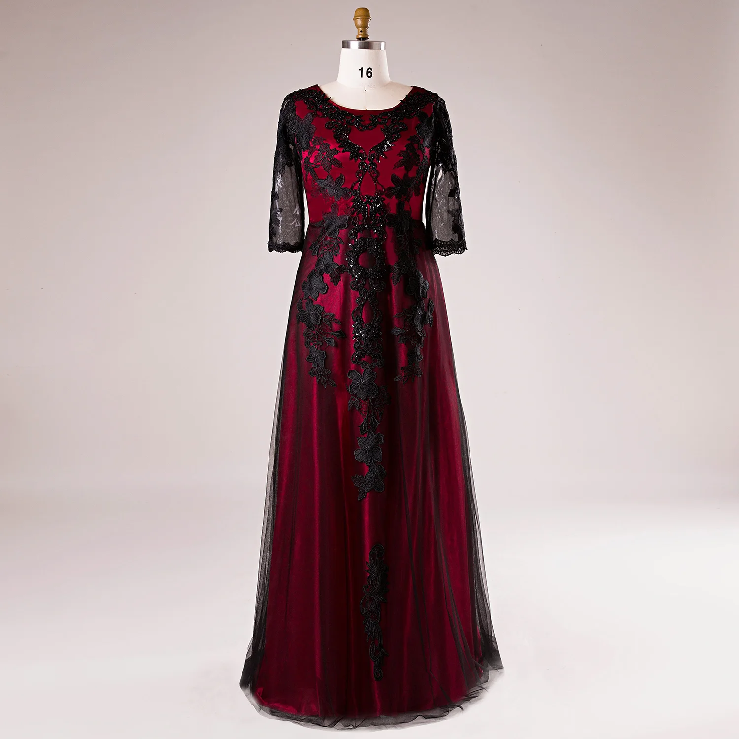 

A-line Floor Length Plus Size Mother of the Bride Dress 2019 Black Red Tulle Appliques Lace Dress Illusion Squeins Beadig Dress