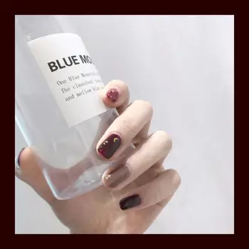 

Wine red pure color with halo pattern false nails french bride cute fake nails short size lady full nail tips elegant