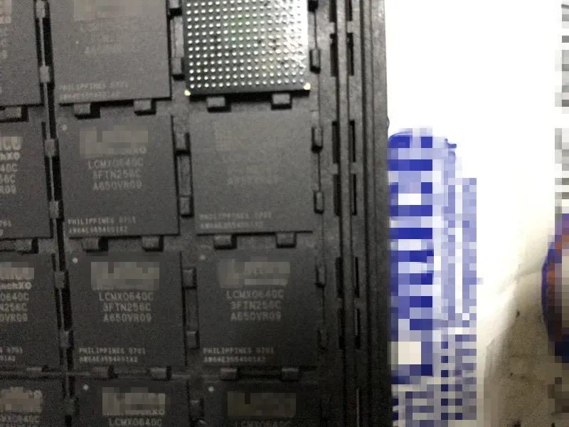 

LCMXO640C-3FTN256C LCMXO640C 3FTN256C LCMXO640 Electronic components chip IC