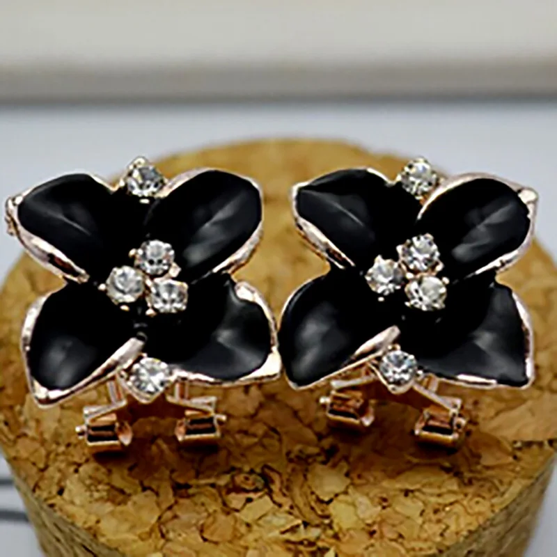 Женские серьги-гвозди Camellia Элегантные корейские модные трехмерные матовые
