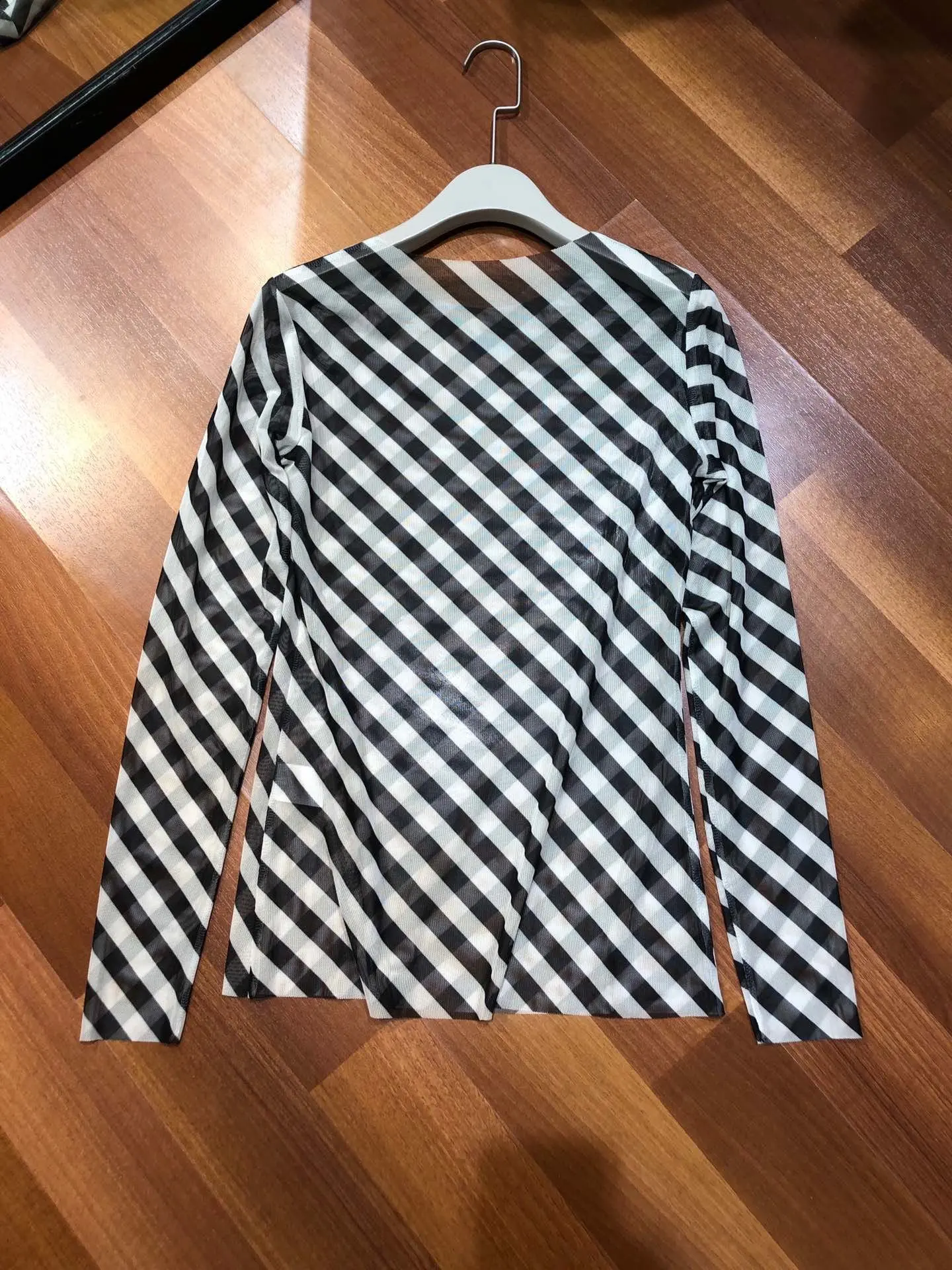 new ladies fashion long-sleeved sexy casual diagonal striped mesh bottoming shirt 1017