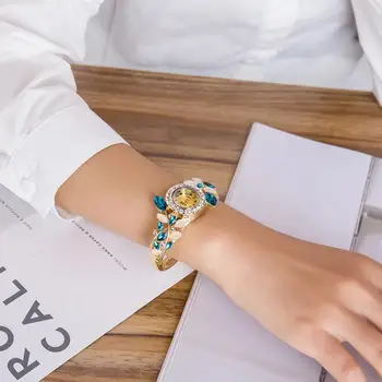 

Zegarki Damskie Retro Bracelet Watches Women Flower Strap Fashion Diamond Dial Ladies Female Casual Watch For Gifts Clock Time