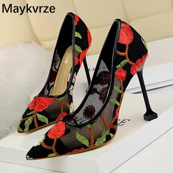 

European and American women high heels Tide Fashion pointed Toe flowers embroidery lace openwork sexy Pumps women's shoes