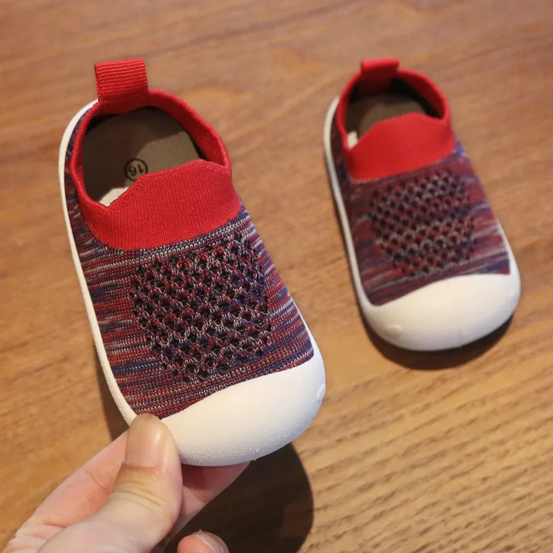 Весенняя детская обувь для маленьких девочек и мальчиков; повседневная обувь из сетчатого материала с мягкой подошвой; Удобная Нескользящая детская обувь для первых шагов - Цвет: red FZ-3