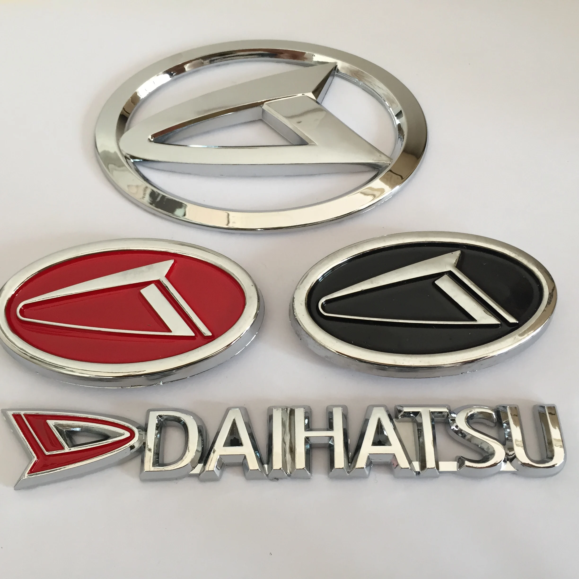 10 шт. ABS Daihatsu автомобильный передний капот Гриль Задняя эмблема значка на