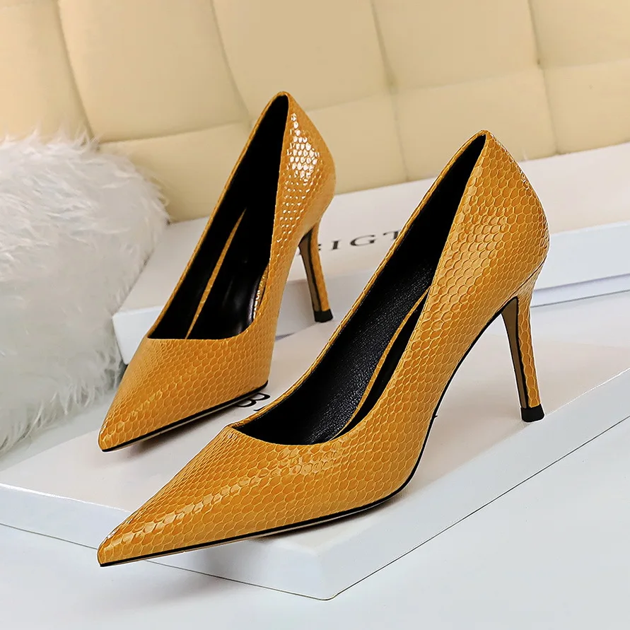

Women Shoes Pumps Spring High Heels Women Shoes Patent Leather Wedding Shoes Pointed Shoes Women Heels