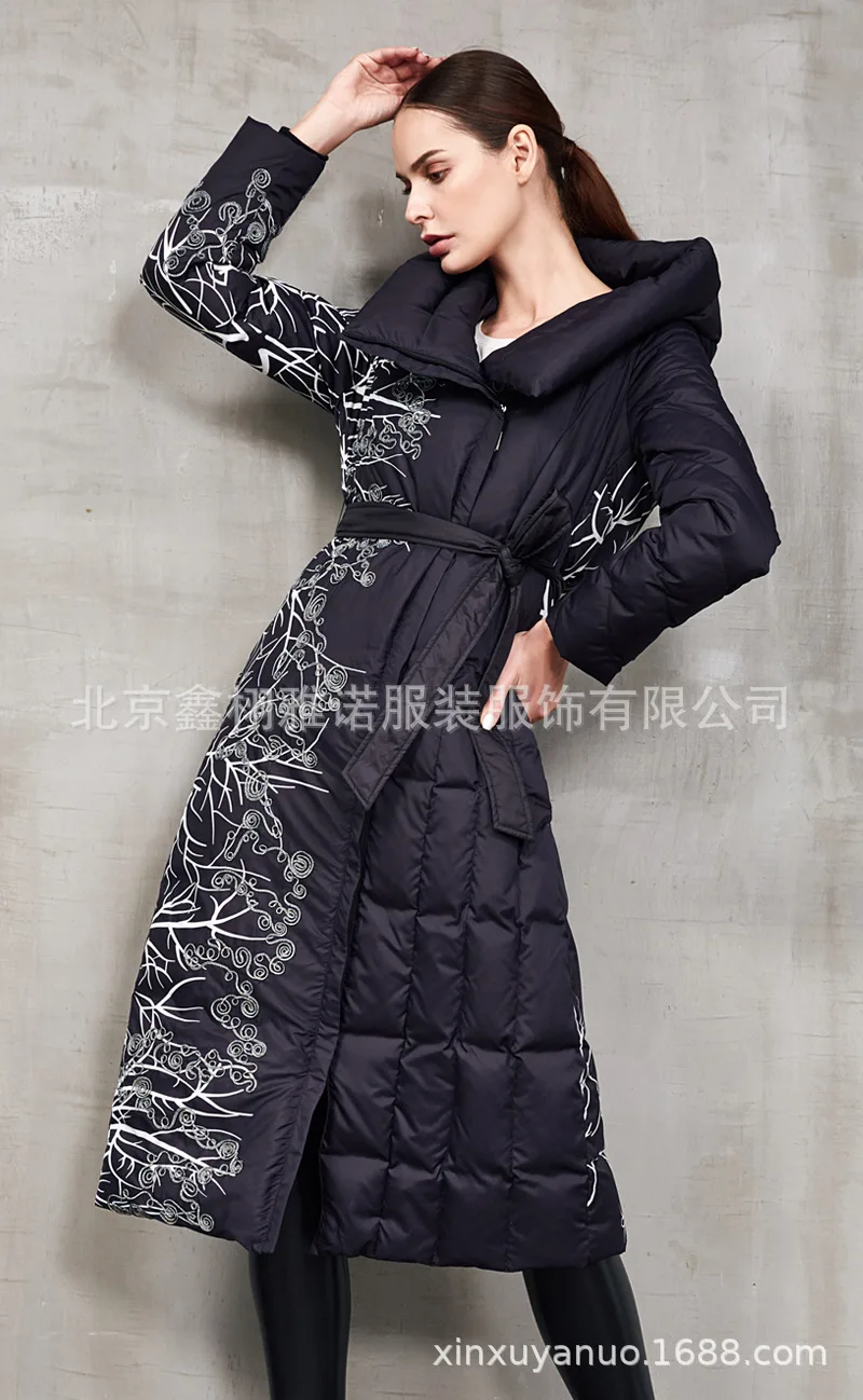 Зимняя мода, с вышивкой, толстое пушистое пуховое пальто с принтом, для женщин, большие размеры, выше колена, длинное теплое пуховое пальто F303