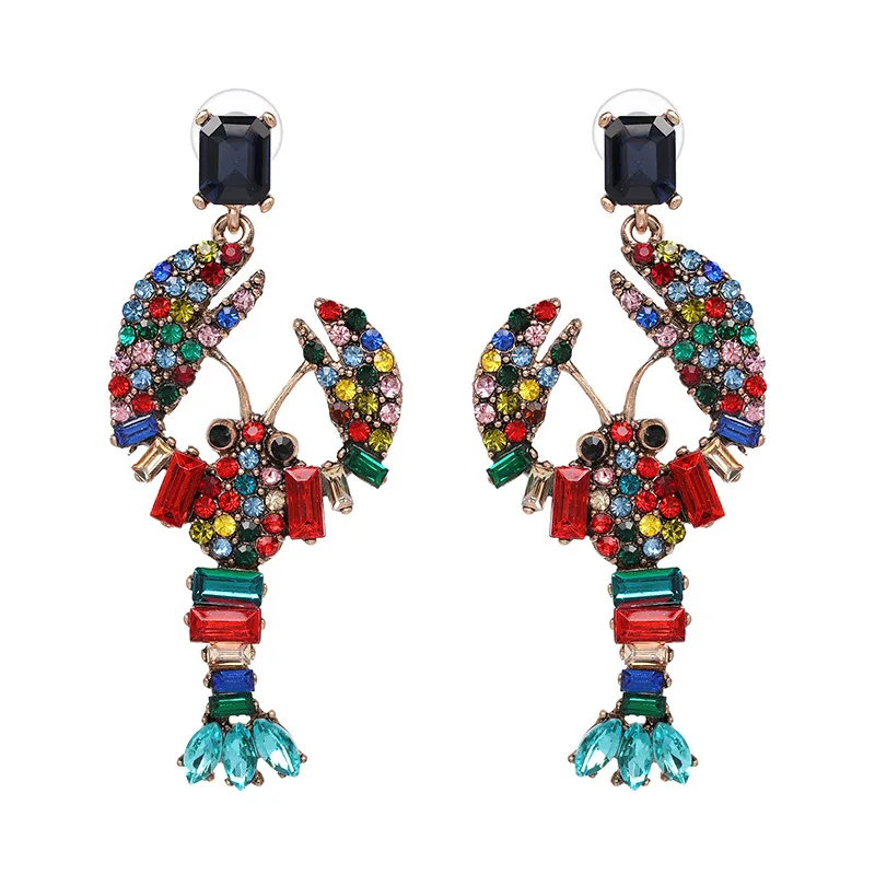 Богемные разноцветные животные в форме лобстера с кристаллами эффектные