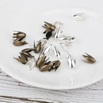 

DoreenBeads Flower Style Alloy Beads Caps For Jewelry DIY Findings Antique Bronze Silver Color Handmade Earrings Charms, 20 PCs
