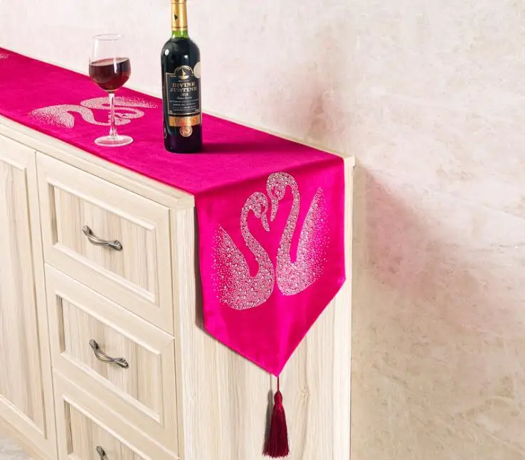 Swan Design Table Runner Decoration Cover Dustproof Cabinet Diamonds Ironing Tech 32x180cm 32x200cm | Дом и сад