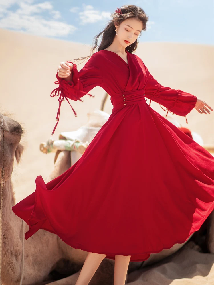 French palace restoring ancient ways long-sleeved dress female autumn new fund, red waist desert dress in yunnan