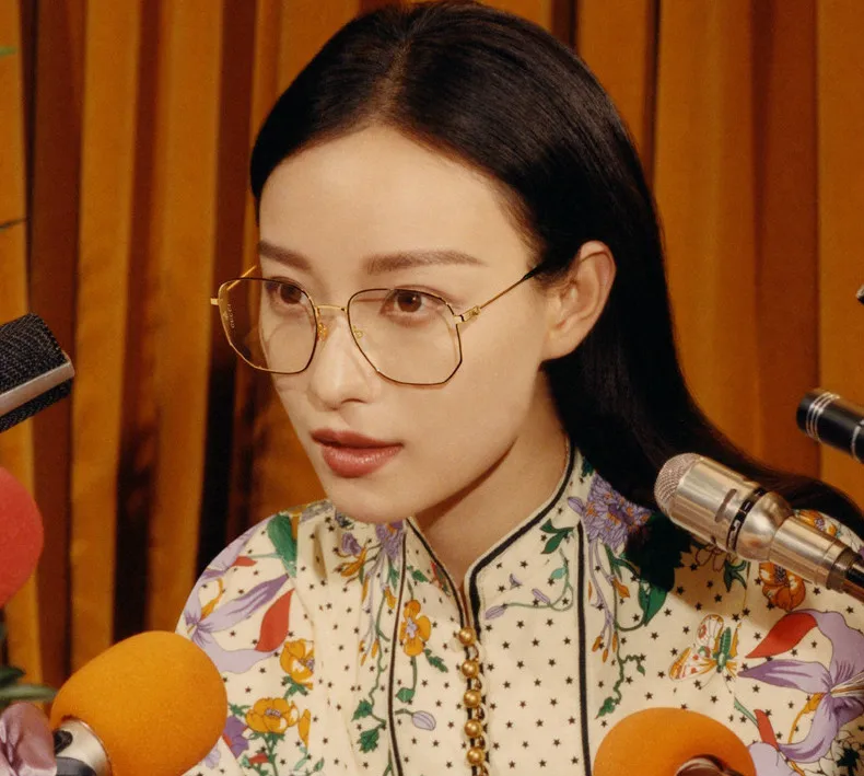 12331023162_1082515671