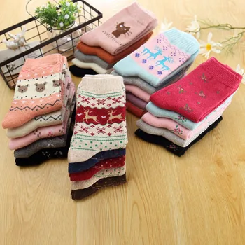

5 Pairs/Lot Autumn Winter Wool Cotton Socks Set Women Keep Warm Free Size Cute Cartoon Socks Short Christmas Socks