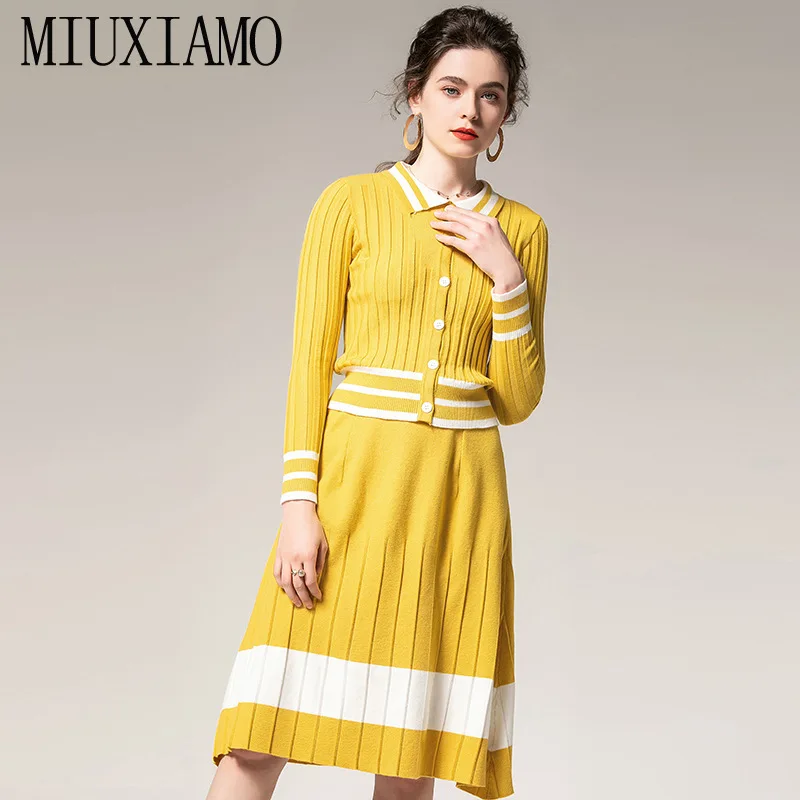 

MIUXIMAO 2019 Fall Suit Sets 2 Piece Fashion O-Neck Full Sleeve Slim Sweater Top + Above Knee Skirt Winter Cute Suit Vestidos