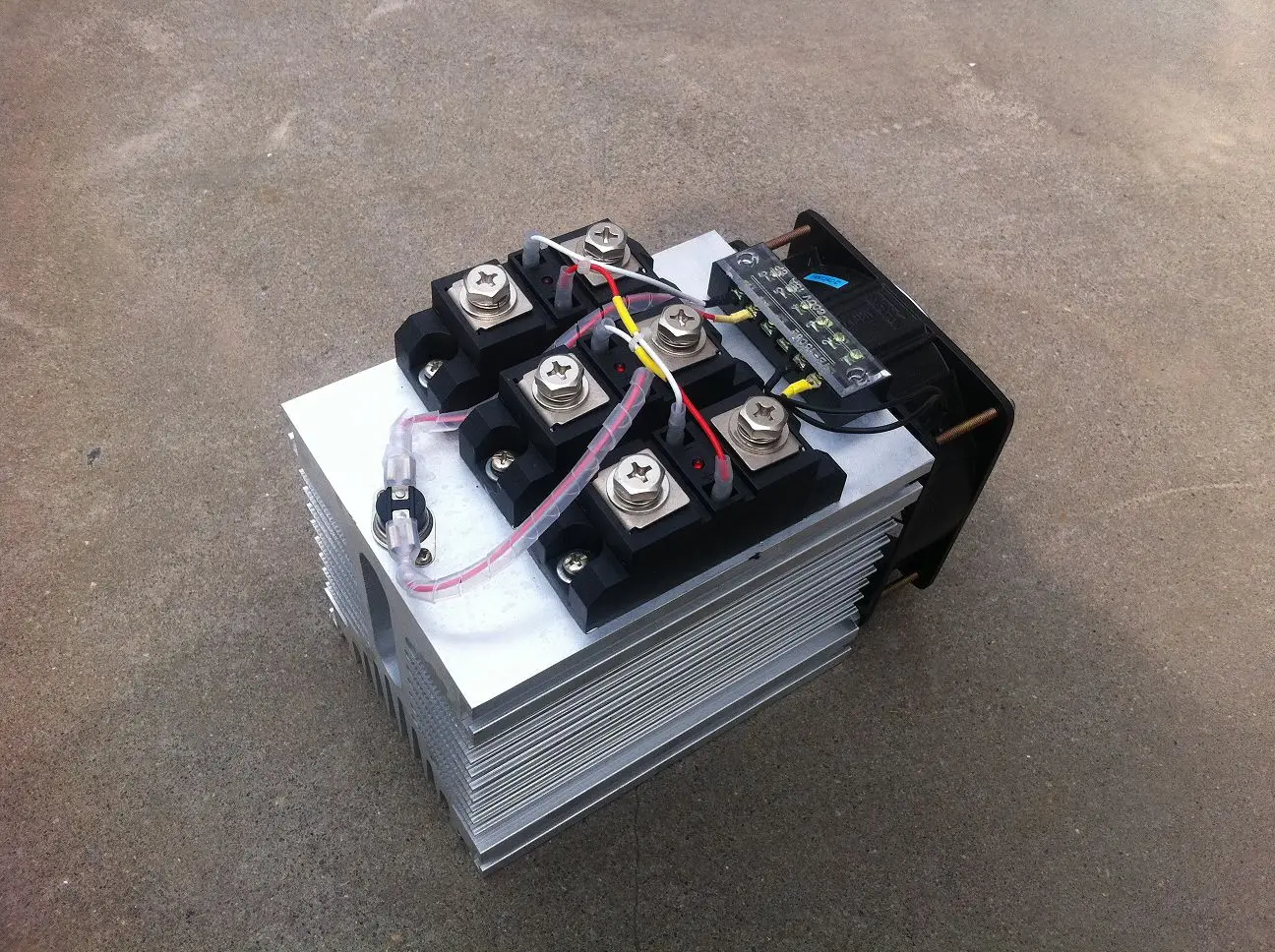 Твердотельный узел SSR200A1600V с вентилятором