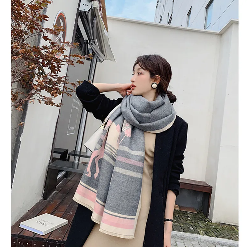 Серый KOI LEAPING ladies fashion Warm and comfortable softpopular horse pattern printing cashmere shawl warm scarf best gift - Цвет: Серый