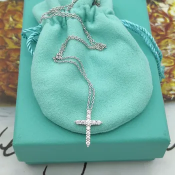 

Mrs Sterling silver classic golden rose gold inlay zircon necklace pendant necklace cross cross adorn article